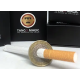 Cigarette à travers la pièce de 1 euro, de Tango